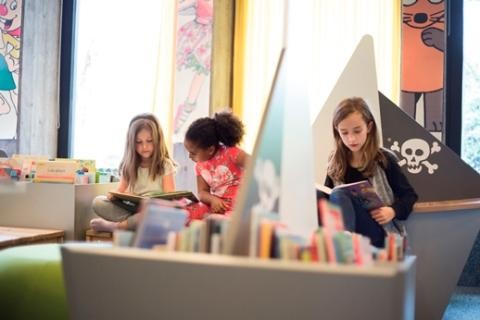 Foto Kinderbibliothek Foto Kinderbibliothek